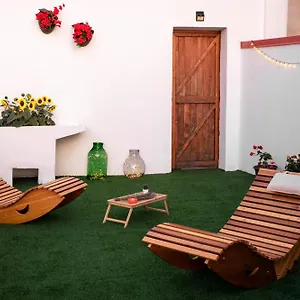 bb-fuori-squadro-in-centro-con-terrazza-relax-vista-mare.taorminaitalyhotels.com/